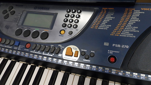 Đàn organ Yamaha PSR-270