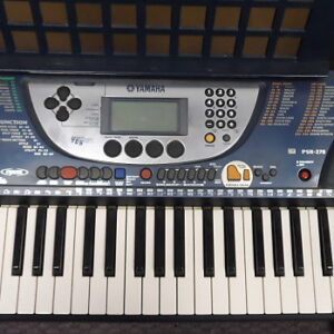 Dan organ Yamaha PSR 270 4