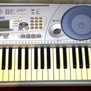 Dan organ Yamaha PSR 275 4