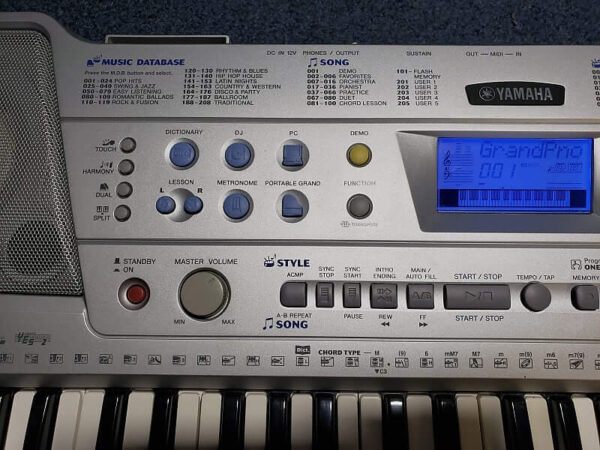 Dan organ Yamaha PSR 290 3