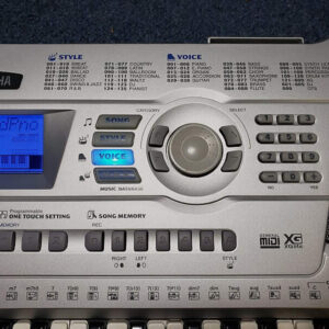 Dan organ Yamaha PSR 290 4
