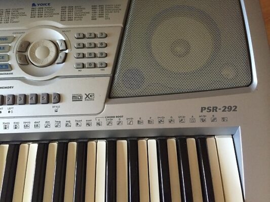 Đàn organ Yamaha PSR-292