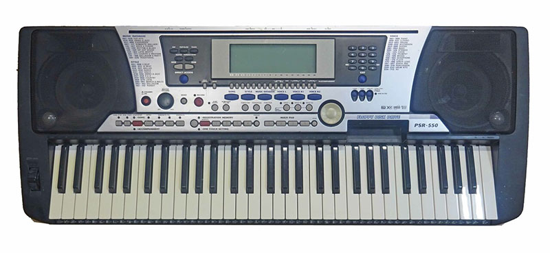 Đàn organ Yamaha PSR-550