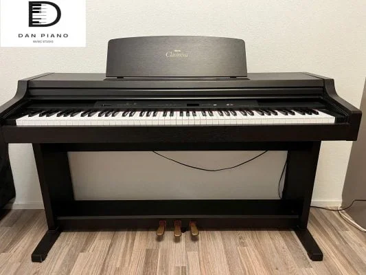 Yamaha Clavinova CLP-411