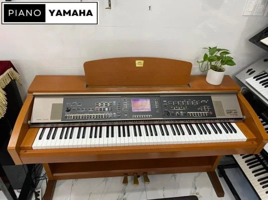 Yamaha CVP-303