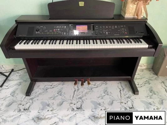 Yamaha CVP-303