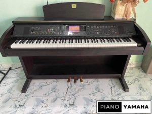 Yamaha CVP-303